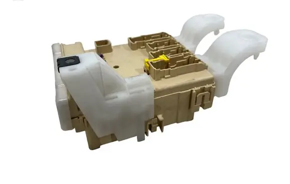 Toyota RAV 4 (XA40) Fuse module 63583372 8273042750B 4ED20NG3B