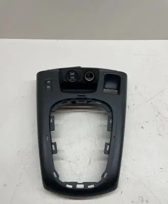 Renault Scenic III - Grand scenic III Gear shifter surround trim plastic 969330001R 969330007R