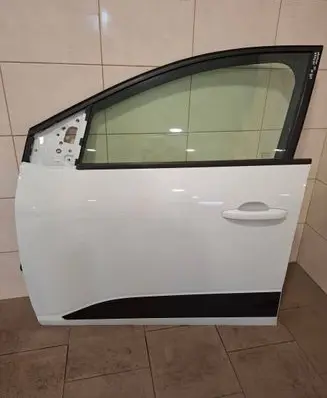 Dacia Sandero III Front door
