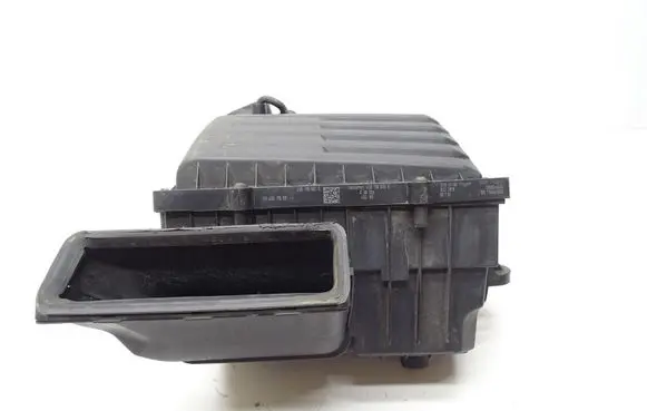 Skoda Octavia Mk3 (5E) Air filter box 5Q0129607S