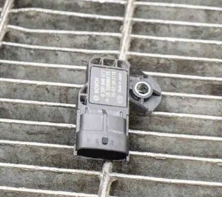 Opel Mokka Air pressure sensor 55568175 0281006077