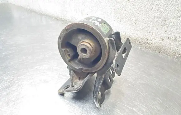 Toyota Avensis T220 Engine mount bracket 1237264210