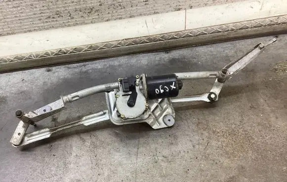 Volvo XC90 Front wiper linkage and motor 8620509 020402031