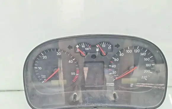 Volkswagen Golf IV Speedometer (instrument cluster) 1J0919860B
