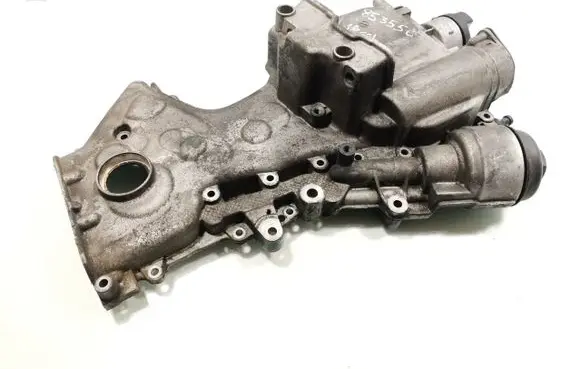 Volkswagen Golf V Timing chain cover 03C109211G