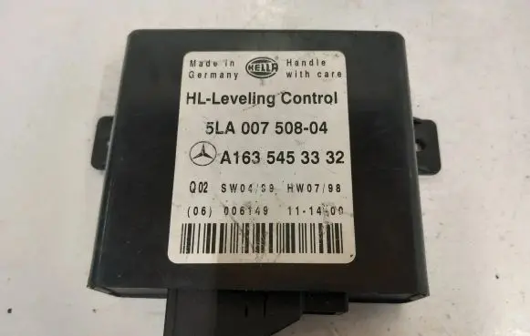 Mercedes-Benz ML W163 Light module LCM A1635453332 5LA00750804