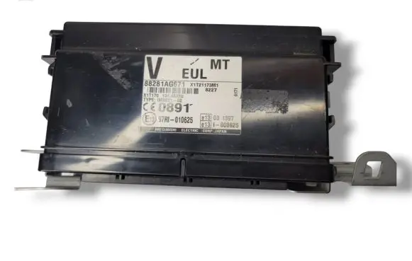 Subaru Outback Comfort/convenience module 88281AG671 X1T21173M1 97RI010625