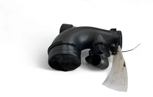 Audi A6 S6 C8 4K Turbo air intake inlet pipe/hose 05L129635A