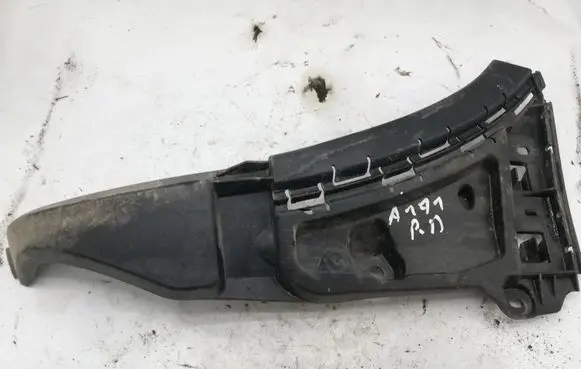 Volvo XC90 Front bumper mounting bracket 08620564