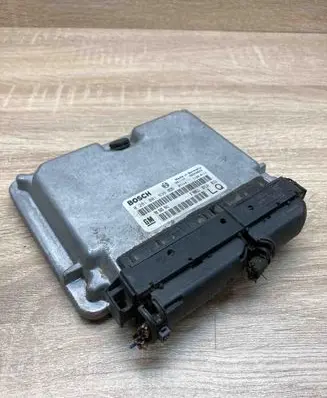 Opel Omega B2 Engine control unit/module ECU 90565941 0281001636 WithPlug