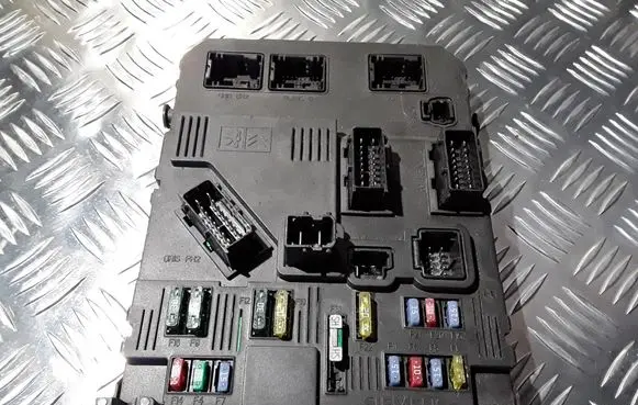 Peugeot 407 Comfort/convenience module S120104700I