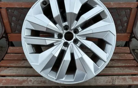 Audi e-tron R20 alloy rim 