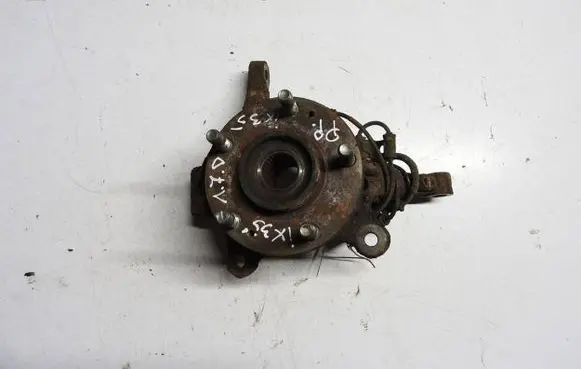 Hyundai ix35 Front wheel hub spindle knuckle