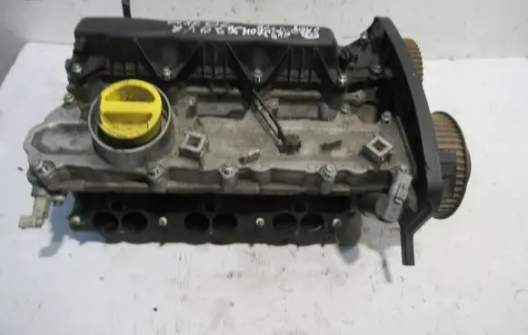 Citroen C5 Engine head 9631076610