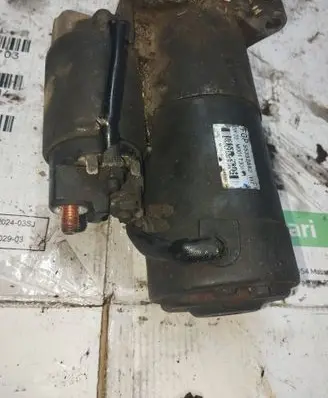 Opel Zafira B Starter motor 55352882 M001T30171