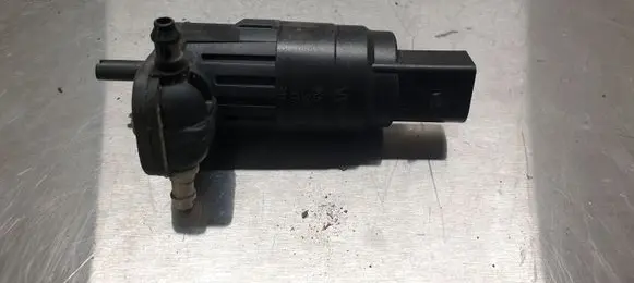 Volkswagen Polo V 6R Headlight washer pump 1K6955651