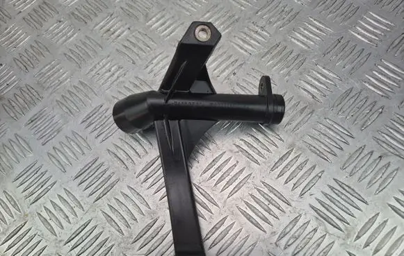 Mercedes-Benz E W212 other engine part A2731800352