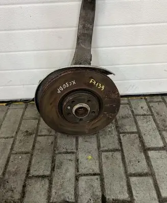 Volvo XC90 Front wheel hub F4139