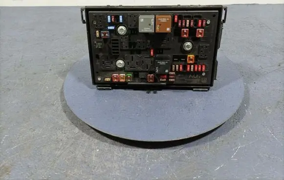 Opel Ampera Fuse box set 22785253