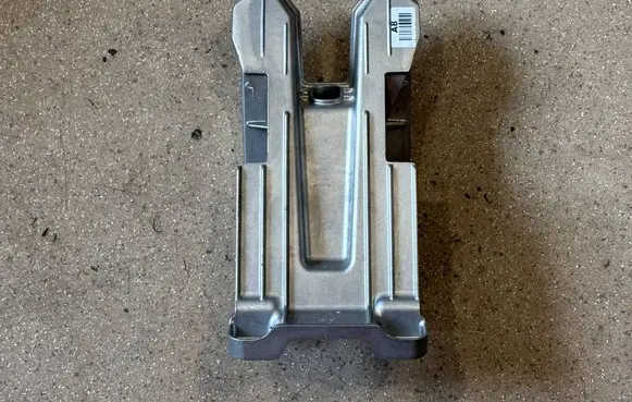 KIA EV6 Engine mounting bracket 