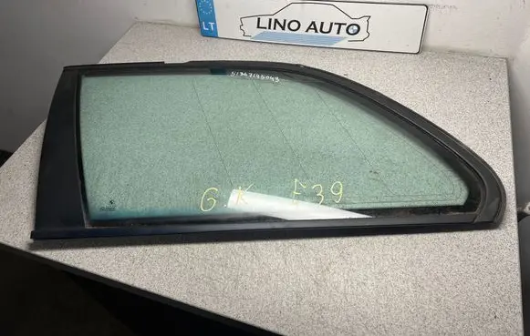 BMW 5 E39 Rear side window 51367145043
