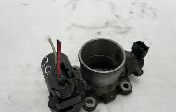 Toyota Corolla Verso E121 Engine shut-off valve PA612GF33