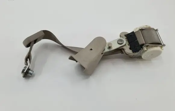 Chrysler Town u0026 Country V Third row seat belt P0ZV731D1AC 352131R
