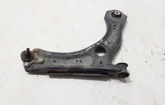Skoda Kamiq Front lower control arm/wishbone 2Q0407152D
