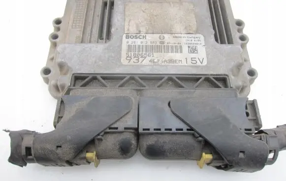 Alfa Romeo GT Engine control unit/module 51806561