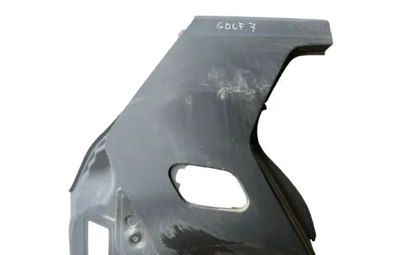 Volkswagen Golf VII Rear arch 