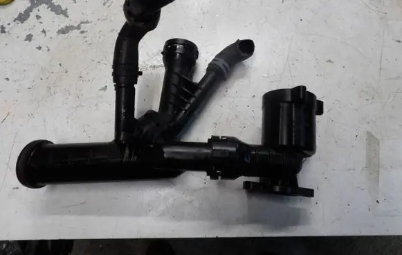 Thermostat/thermostat housing
