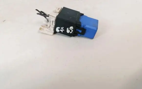 Nissan X-Trail T30 Other relay 2523079945 acm33221