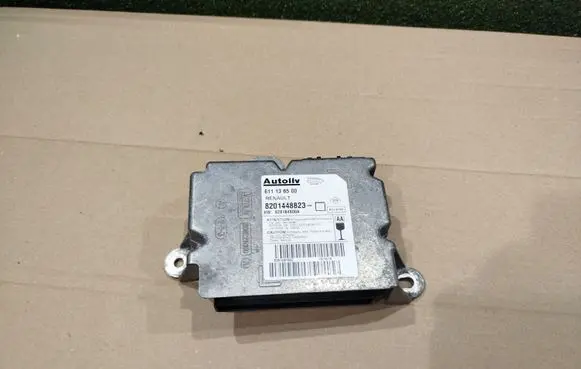Opel Movano B Airbag control unit/module 611136500 8201448823 628184800A