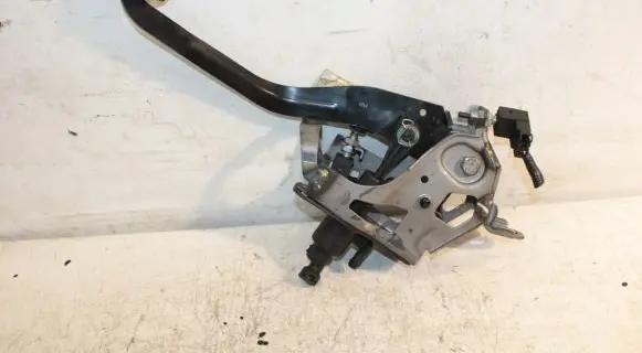 Clutch pedal