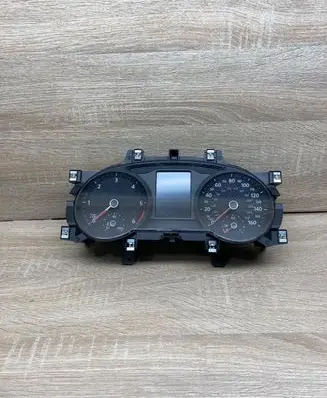 Volkswagen PASSAT B7 Speedometer (instrument cluster) 3G0920941A MPH