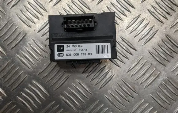Opel Zafira B Tow bar trailer control unit/module 24453850 5DS00879800 074018H