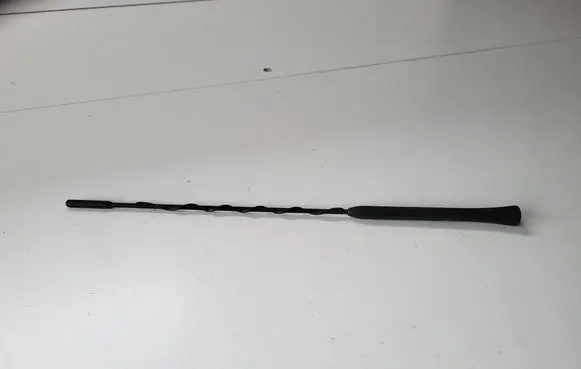 Volkswagen Tiguan Radio antenna 