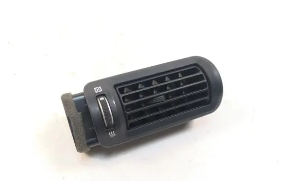 Hyundai Santa Fe Rear air vent grill U044673800