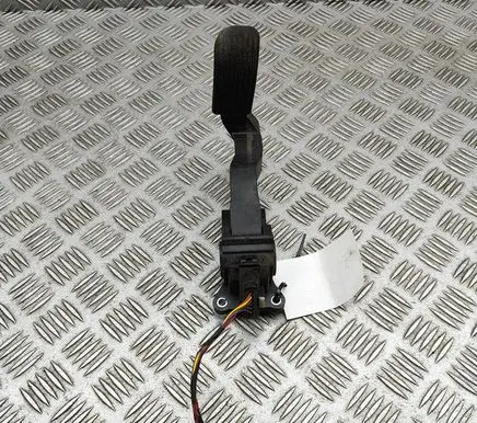Mercedes-Benz Sprinter W907 W910 Accelerator throttle pedal A9103010200 0280755365