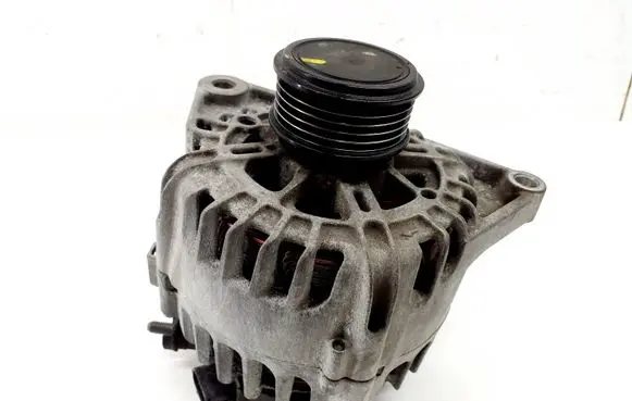 KIA Venga Generator/alternator 373002A651