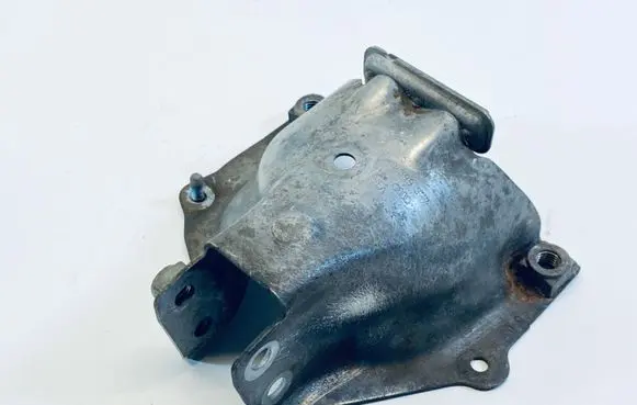 Audi A4 S4 B8 8K Engine mounting bracket 8K0399377