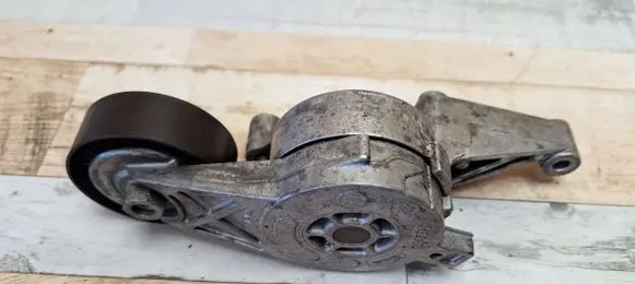 Volkswagen Touran I Alternator belt tensioner 