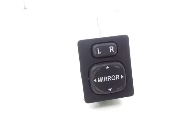 Wing mirror switch