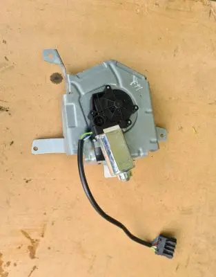 BMW 5 F10 F11 Curtain motor 003990048100 7232773
