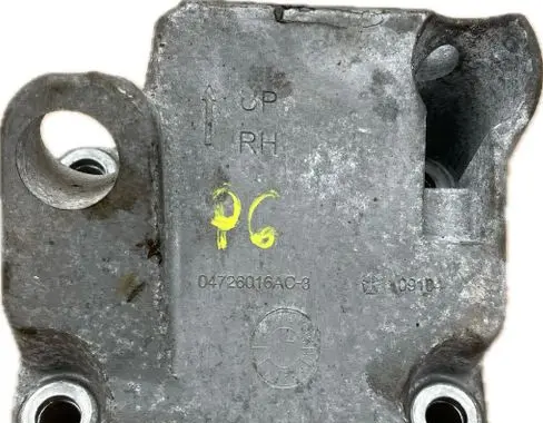 Dodge Charger Engine mount bracket 04726016AC