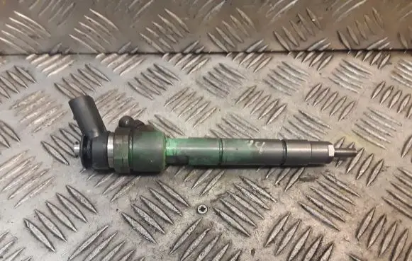 Mercedes-Benz A W169 Fuel injector 6400700787