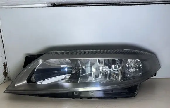 Renault Laguna II Headlight/headlamp 89004689 8200002846 200002846