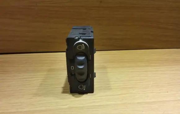 Renault Scenic I Headlight level height control switch 7700841235