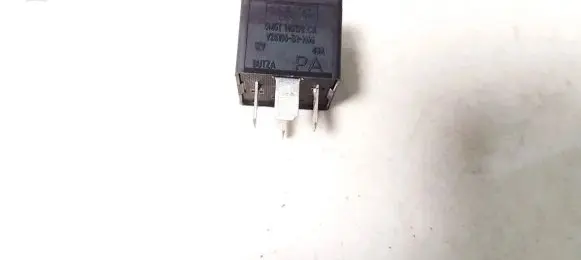Ford Kuga I Other relay 5m5t14b192ca v23136-b1-x66