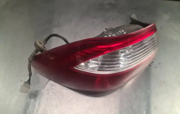 Mazda 626 Rear/tail lights 22061922